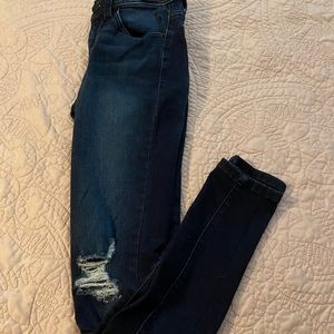 Kan Can jeans, stretch skinny distressed💙